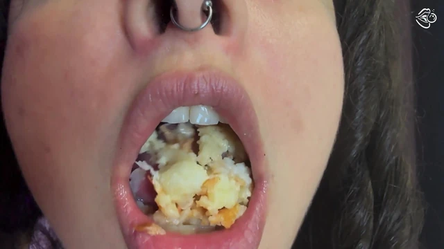 Вы попали в ловушку в шкатулке для пиццы этого гиганта и поглотили.