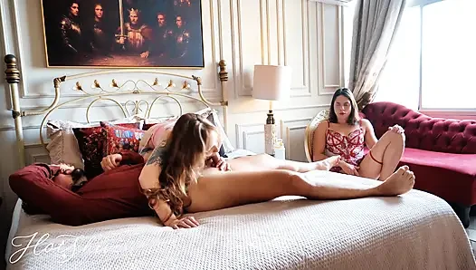 Bir sürtük, aldatılan eşe gerçekten iyi seks yapmayı öğretiyor