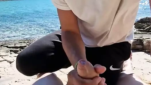 Call Justin'e sakso çekiyor, boşalana kadar pompalıyor