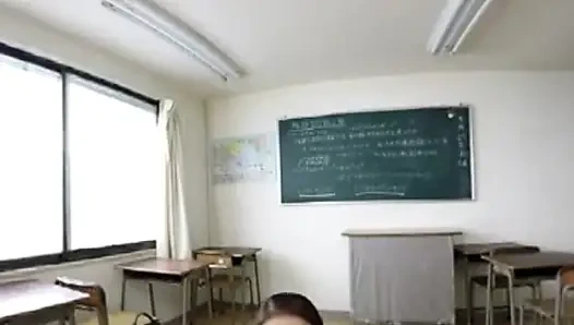 Dilini kullanmayı seven azdırıcı