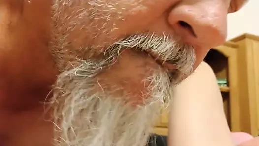 Bayan j pov çekerken temizlik talep ediyor