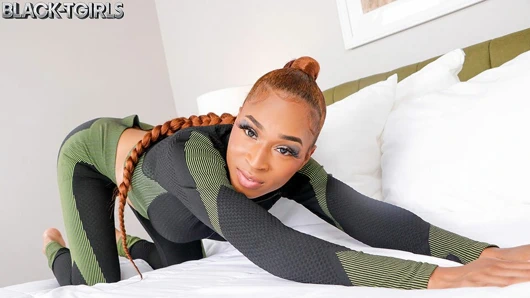 Siyah kızlar: süper kız! kötü kız ari!