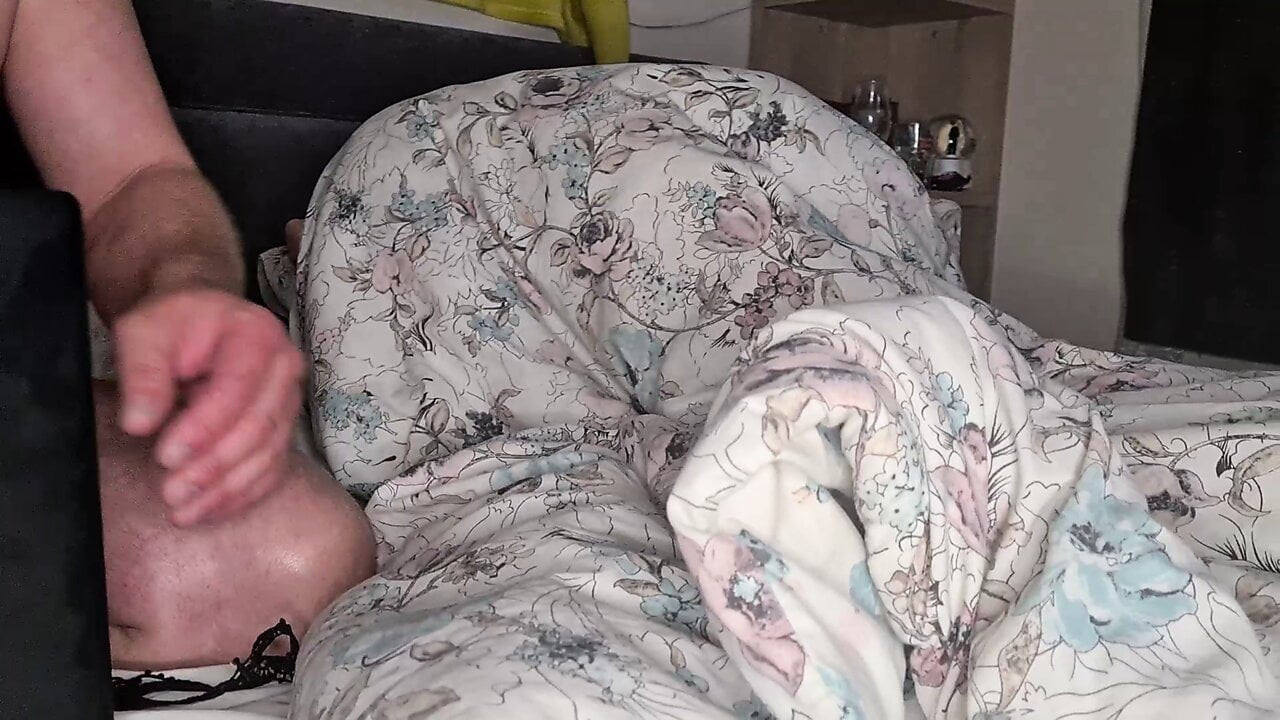 Sıkı amına yumruk sokuyor - sert amatör