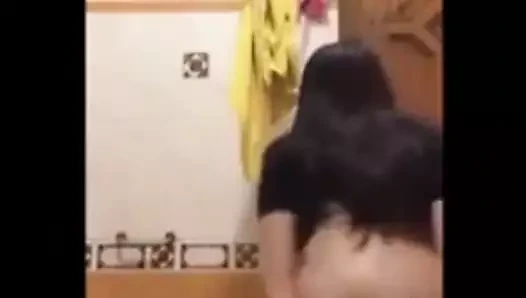 Sadece göğüsler veya choot dekh kar kon apna lund hilana chahega