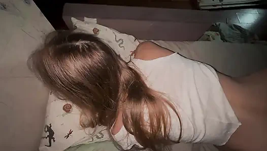 Atladım ve yataktan düştüm! Kız ilk randevuda osurmuş