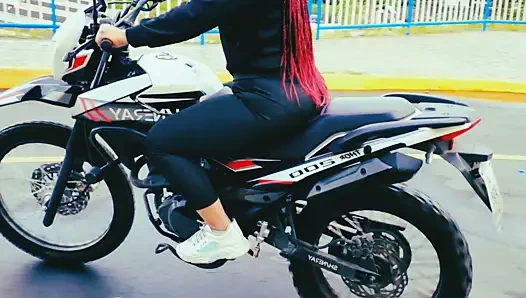 Erkek arkadaşımla ev videosu, beni cum yapar ve büyük kıçımı sikikleri