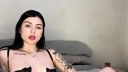 Latin genç lola bloom büyük dildodan damlıyor