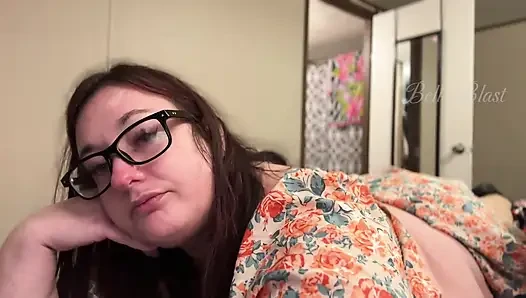 İtaat aynası göz teması osuruk koklama eğitimi ile götlü bella blast