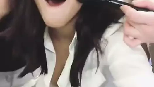 Chloe bennet - ağır çekimde meme ucu kayması