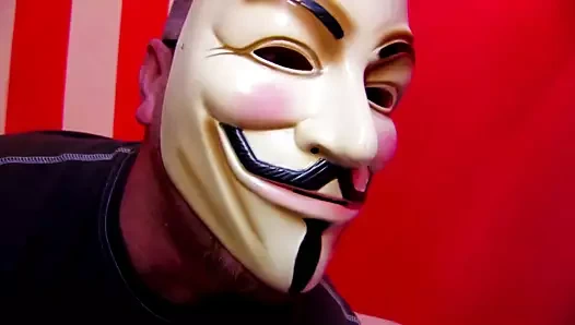 Bir orospu kameranın önünde benim aletimi emiyor!