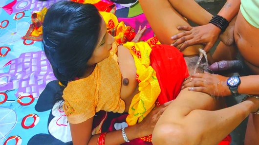 Öğrenci öğretmen orada odada büyük yarakla sert sikişiyor Hintçe ses