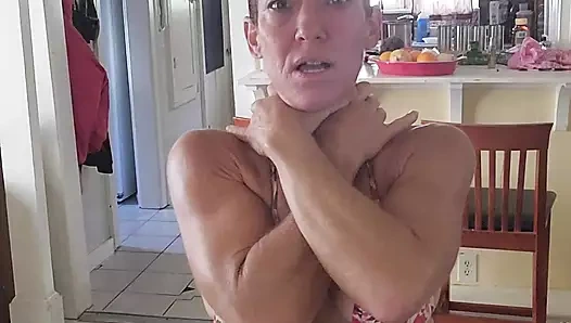 Dayak günü,,, söz veriyorum güzel değilim.... Ben sadece sahte kırdırmıyorum ve harika görünüyorum......