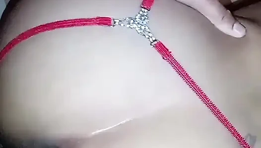 Üvey kız üvey anneye götünü onun yaptığını söylemeye utanıyor