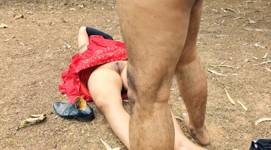 Hintli köylü kız kardeş ormanda kayınbiraderi tarafından çok sert sikiliyor