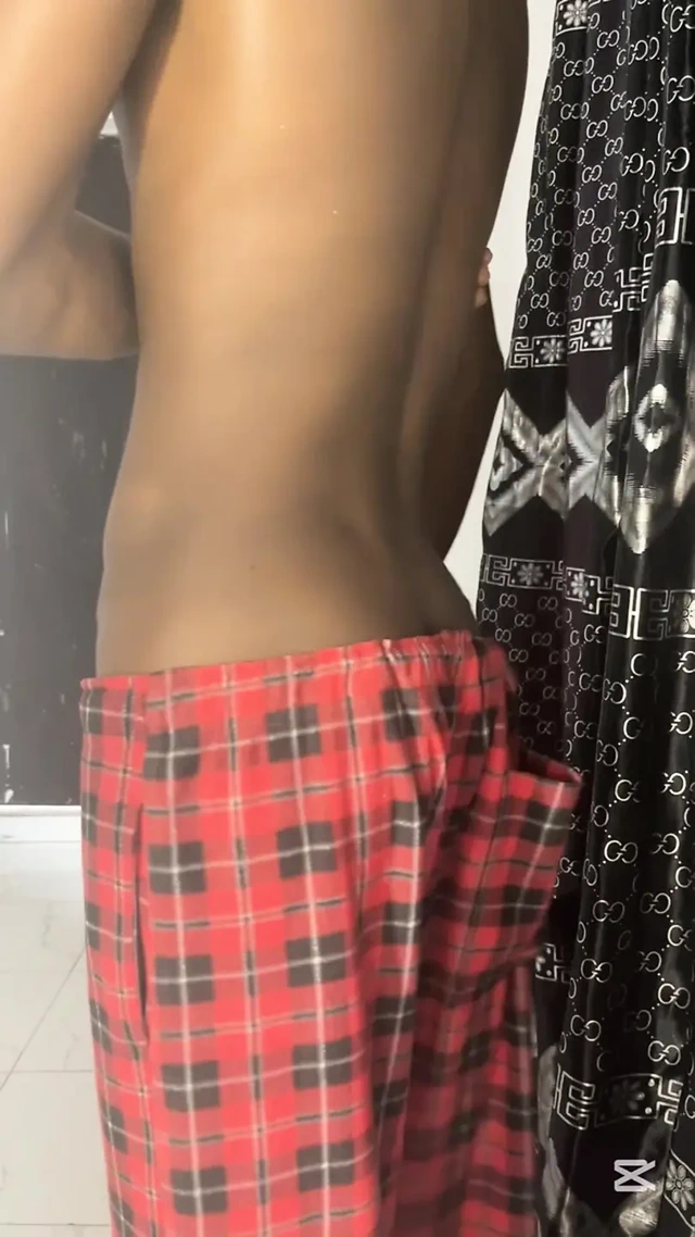 Genç ade mesajı seksi göt