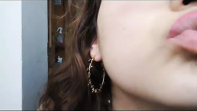 Erkek arkadaşım yanımda... Shhh