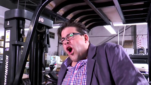 Office Orta Yaşlı Seksi Kadınlar Vahşi Çifte Penetrasyon Eylemi Için Baştan Çıkarıyor