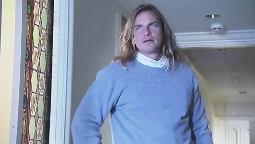 Ev hanımı sert domaltmalı sikiş için duvara sabitleniyor