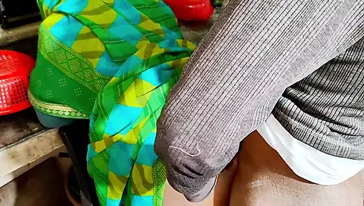 Komşunun üvey erkek kardeşi amımı parçalıyor