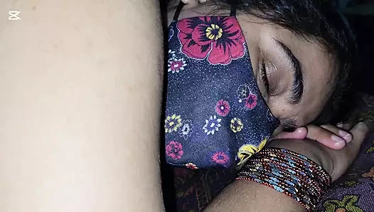 Hintli kız domalarak düzgünce sikiliyor