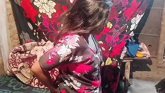 Hintli ev hanımı evde seks yapıyor