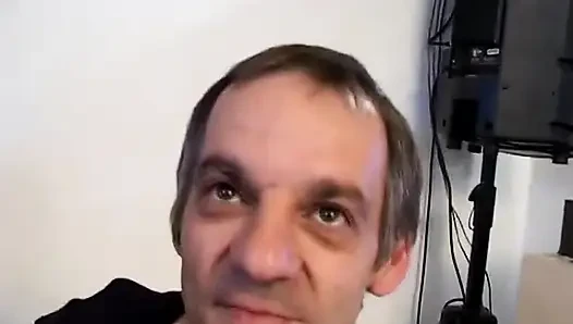 Tatlı üvey anne evde 2 yeni müşteriyle seks yapıyor