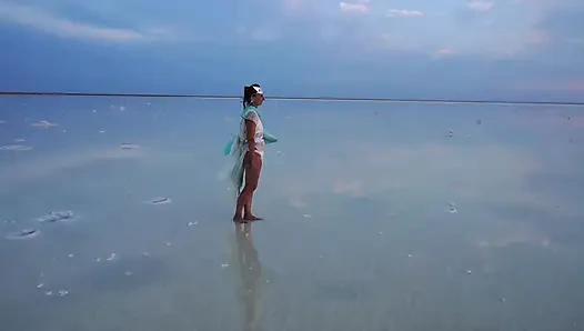 Açık kahverengi ve açık mavi gün batımı