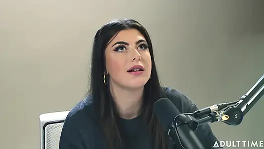 Gal ritchie: spiegler kız ve hentai sevgilisi | Adult Time Podcast