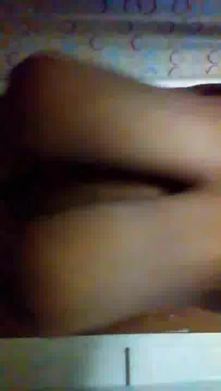 Büyük göğüsler asılı