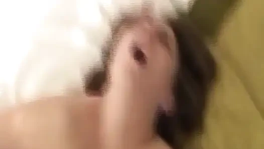 Almanya'dan amatör genç kız bakış açısıyla yarak emiyor ve biniyor