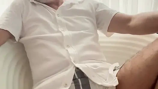 bisikletime iç çamaşırı olmadan binersem muhtemelen trafik ışığında beklerken yüzüm görünecekti.