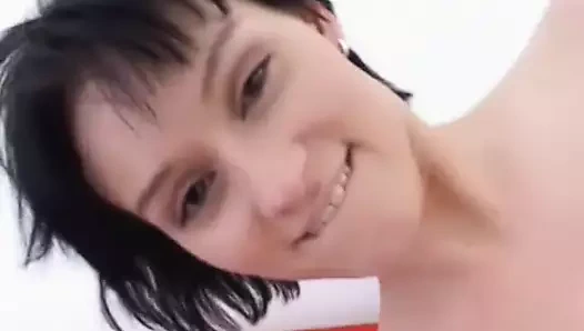 Sıcak amatör genç kız arkadaş alır bir dev yüz atış