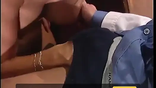 Sarışın bomba domalarak sikiliyor