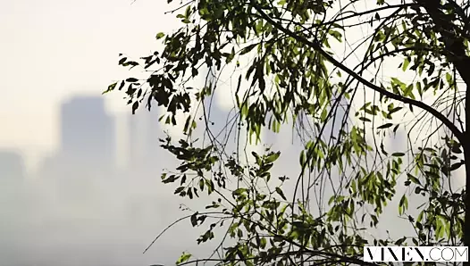 Vixen iki azgın üniversite öğrencisi filme alınmak için gönüllü ve