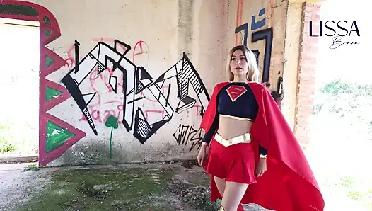 Supergirl için avlanma ve numaralar sert bir şekilde sevişmeye götürülüyor