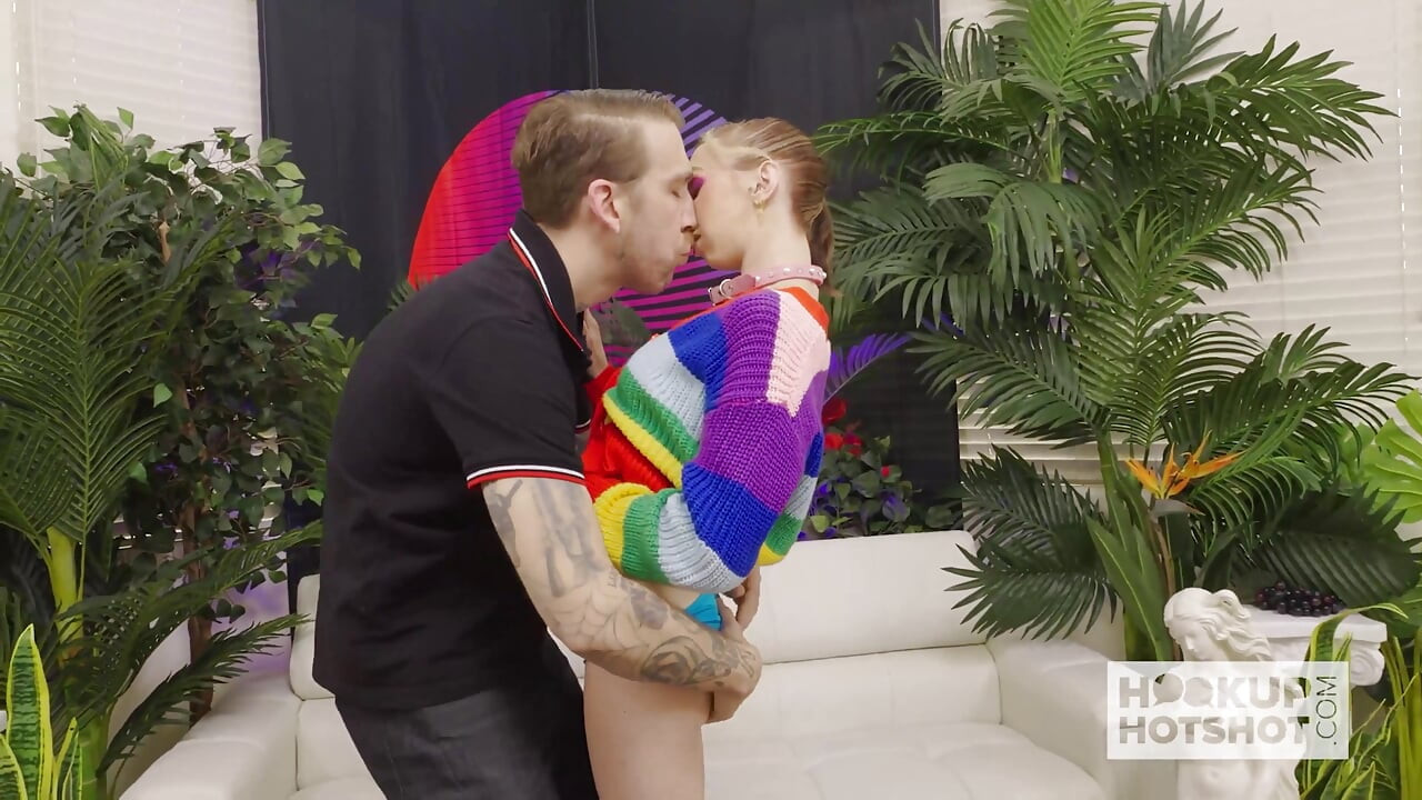 Sıska yarak sevgilisi Breezy Bri sert seksten sonra mahvoluyor