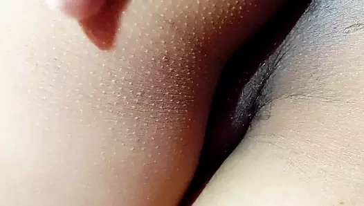 Hintli kadının çıplak gösterisi