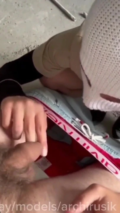 Обязательный для обмена момент из "Молодой строитель задыхнулся спермой своего босса прямо на работе"