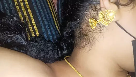 Green colour saree aunty hot romance viral video 3