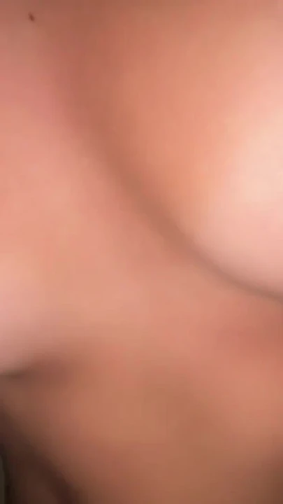 Kilit an "Sürtüğüm üzerine boşalana kadar defalarca fışkırtıyor"