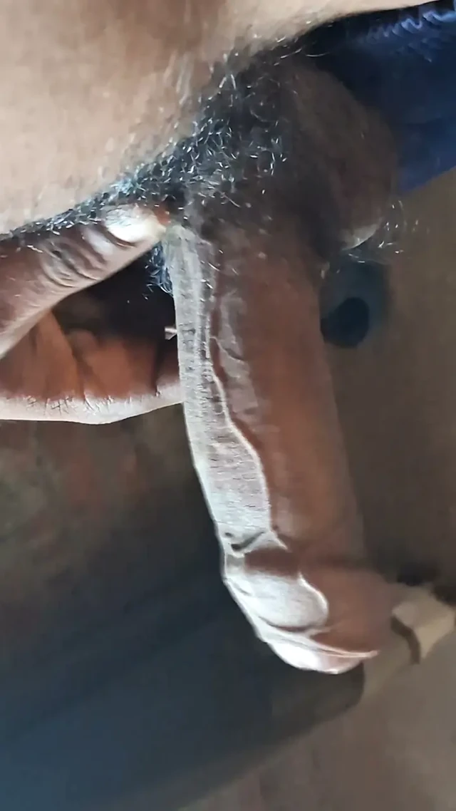 Komşu kadını görünce sikim kalktı