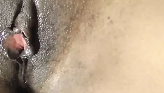 Hintli kadınlar orgazm olana kadar oyuncaklarla mastürbasyon yapıyor!