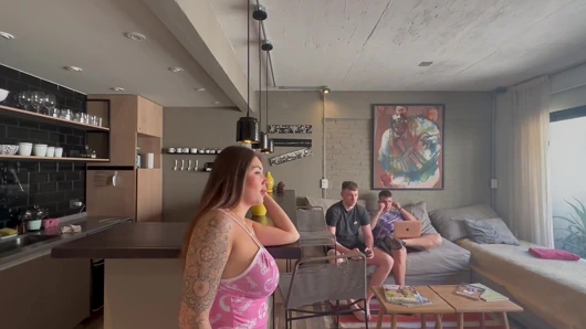 Evli kadın kocasının önünde 24 cm'lik dev bir yarakla sadakatsiz oluyor - sara blonde - cofla24cm