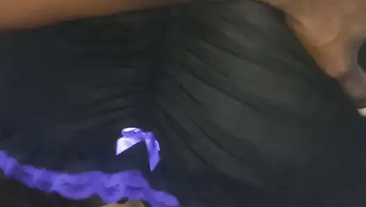 Komşum beni kocası çalışırken davet ediyor