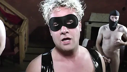 Tam hizmet sürtükler! Sunny Sun