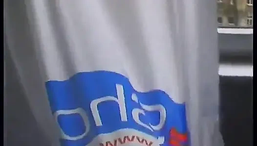 Oyuncu seçmelerinde sarışın amcık yarak emmeden ve sert sikişmeden önce dildoyla sikiliyor