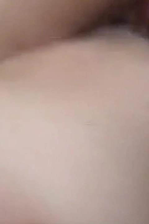 Yaramaz latin genç kelly divine tatildeyken büyük bir yarakla sikiliyor