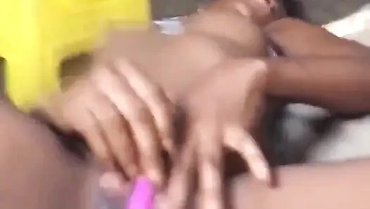 Com tesão molhada quente ejaculação buceta pingando