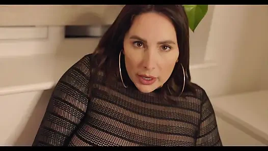 Paige karısı dışarıdayken aldatan komşusunu sikiyor