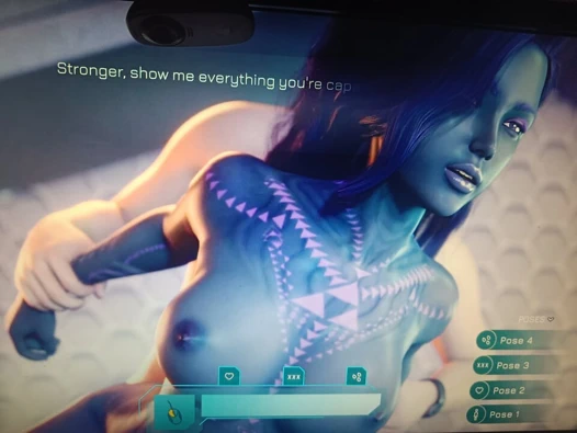 Uzaylılar ve uzaylı prensesi sikiyor, laboratuvar kızı uzaylıları baştan çıkarıyor ve ateşli uzaylıları yavaşça sikiyor